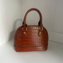 Load image into Gallery viewer, Half Moon Top Handle Bag