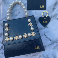 Load image into Gallery viewer, Pearl Handle Handbag